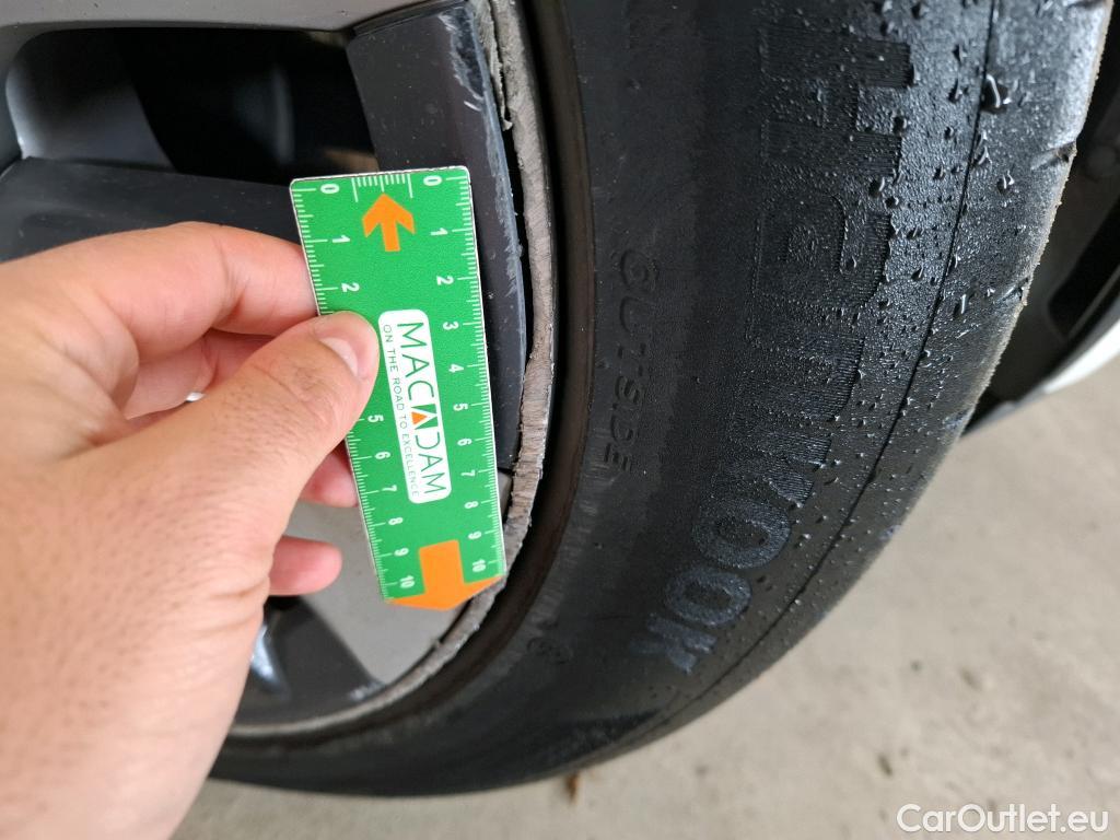  Tesla  Model Y TESLA  / 2021 / 5P / SUV RWD #9