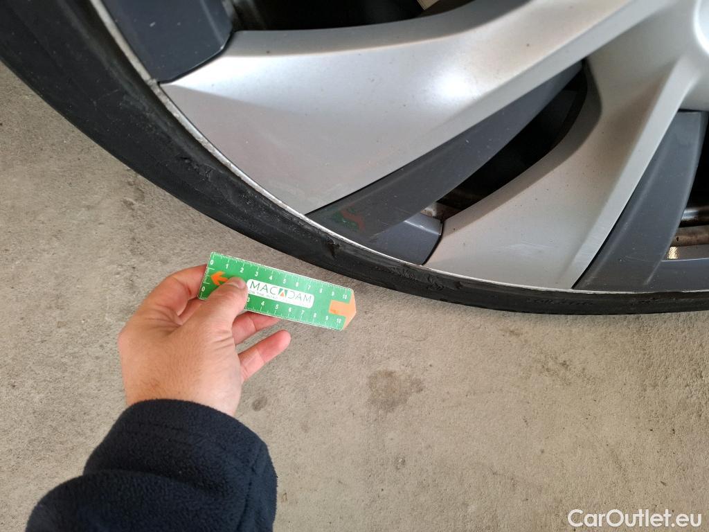  Tesla  Model Y TESLA  / 2021 / 5P / SUV RWD #27