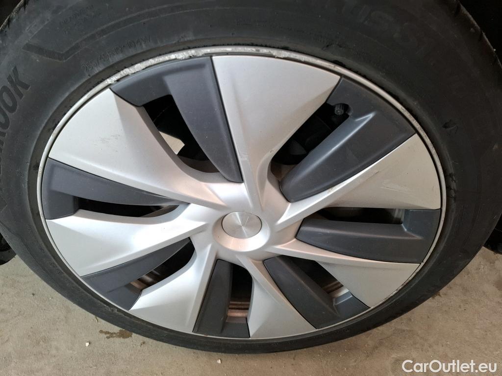  Tesla  Model Y TESLA  / 2021 / 5P / SUV RWD #40