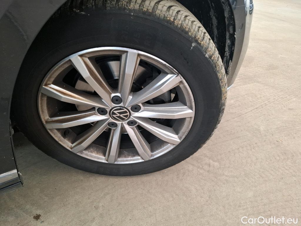  Volkswagen  Passat VOLKSWAGEN  SW / 2019 / 5P / Break 2.0 TDI 150 SCR DSG7 SW LOUNGE #10