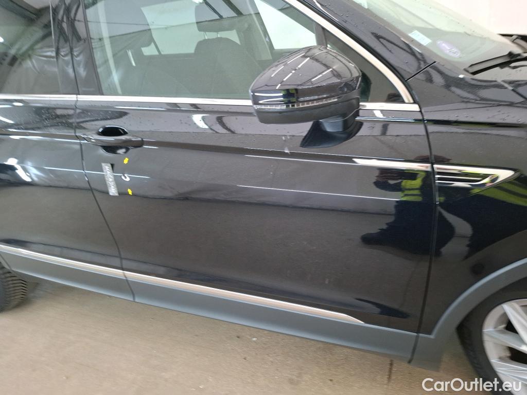  Volkswagen  Tiguan VOLKSWAGEN  Allspace / 2017 / 5P / SUV 1.5 TSI 150 EVO DSG7 Carat #1