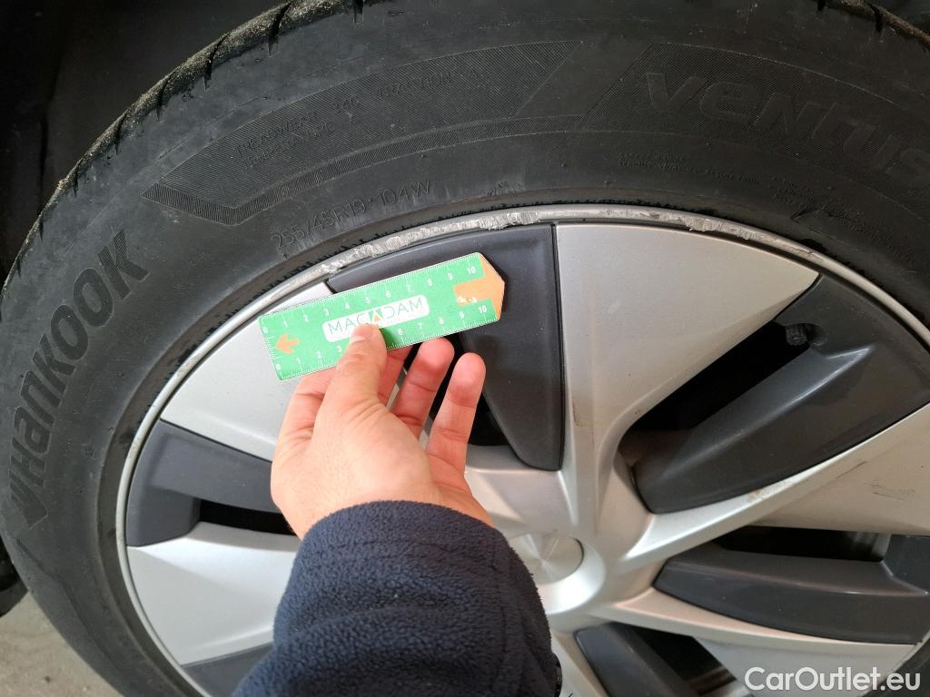  Tesla  Model Y TESLA  / 2021 / 5P / SUV RWD #42