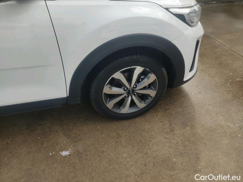  KIA  STONIC KIA  / 2017 / 5P / todoterreno 1.0 T-GDi 88kW (120CV) MHEV iMT Drive #1