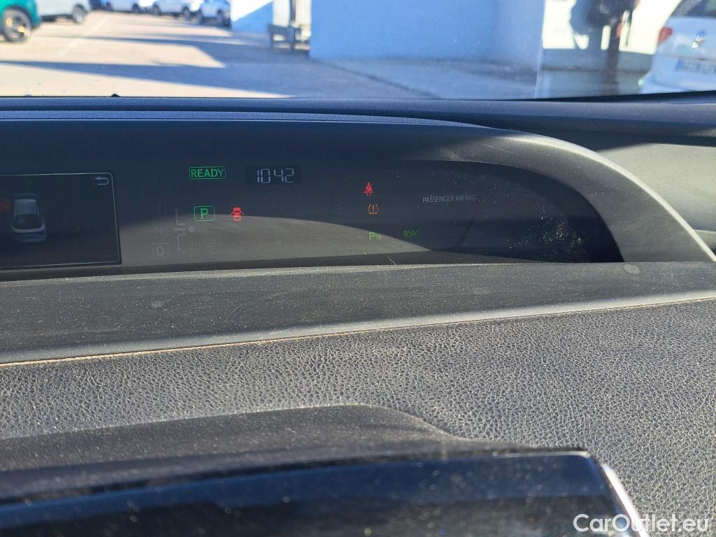  Toyota  Prius TOYOTA  / 2018 / 5P / berlina con portón 1.8  AWD-i #52