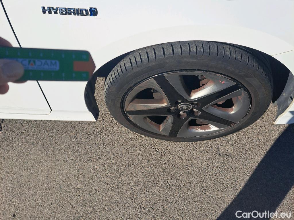  Toyota  Prius TOYOTA  / 2018 / 5P / berlina con portón 1.8  AWD-i #28