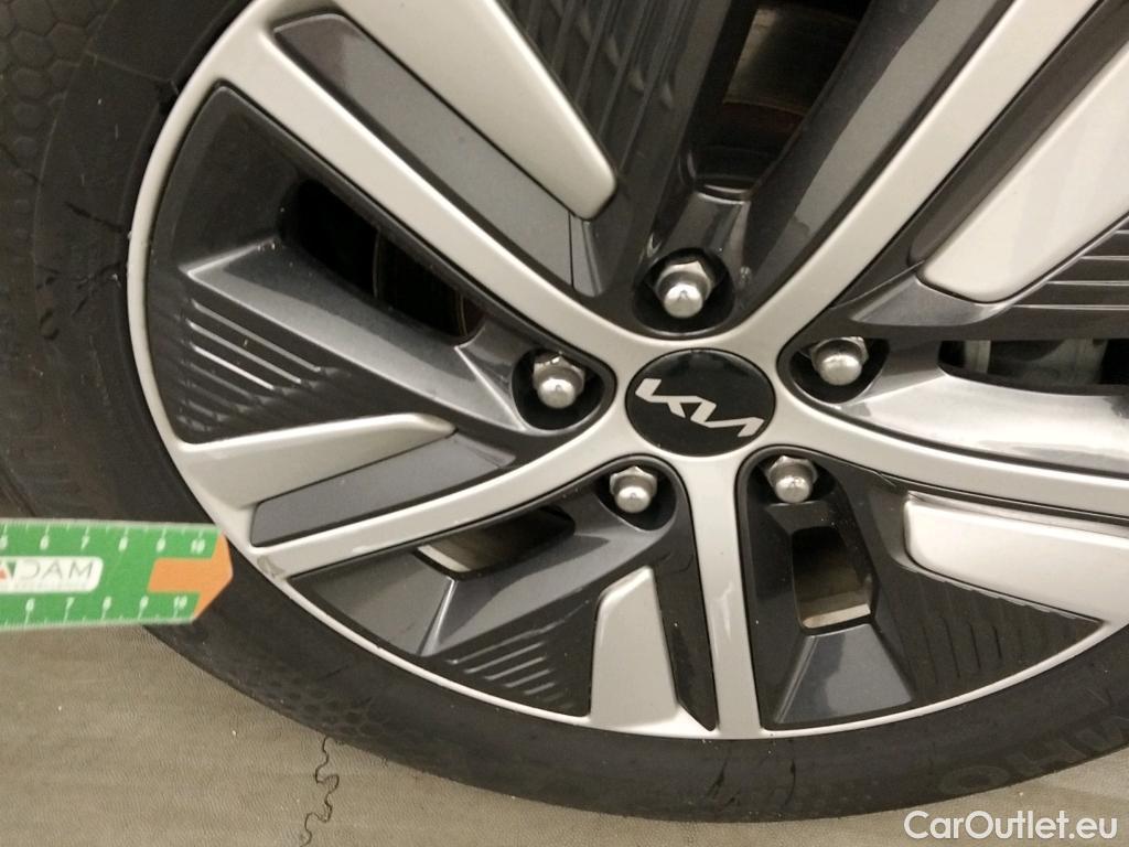  KIA  Niro KIA  / 2019 / 5P / crossover 1.6 GDi HEV 104kW (141CV) Drive #30