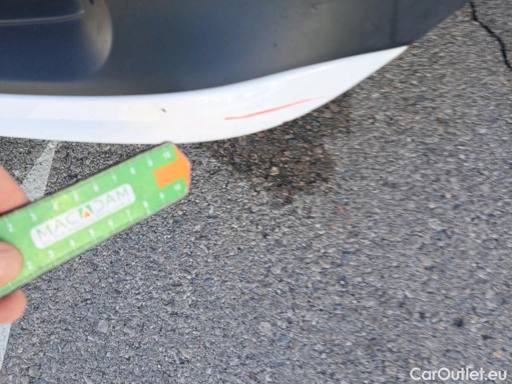  Toyota  Prius TOYOTA  / 2018 / 5P / berlina con portón 1.8  AWD-i #31