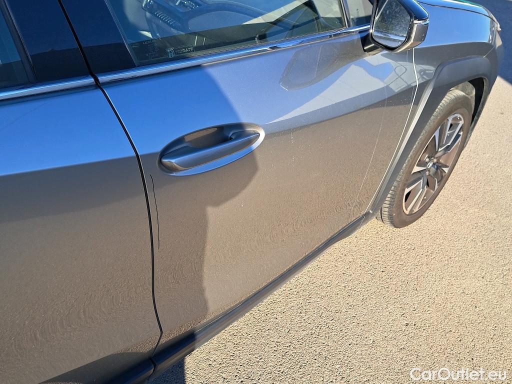  Lexus  UX LEXUS  / 2018 / 5P / todoterreno 2.0 250h Premium #3