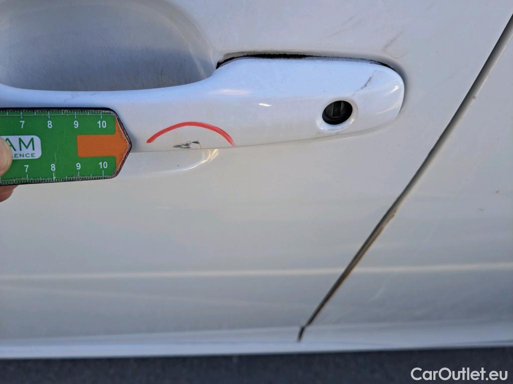  Toyota  Prius TOYOTA  / 2018 / 5P / berlina con portón 1.8  AWD-i #39