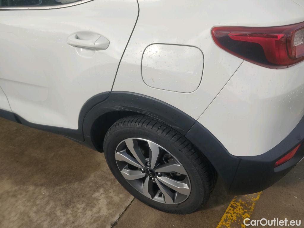  KIA  STONIC KIA  / 2017 / 5P / todoterreno 1.0 T-GDi 88kW (120CV) MHEV iMT Drive #12