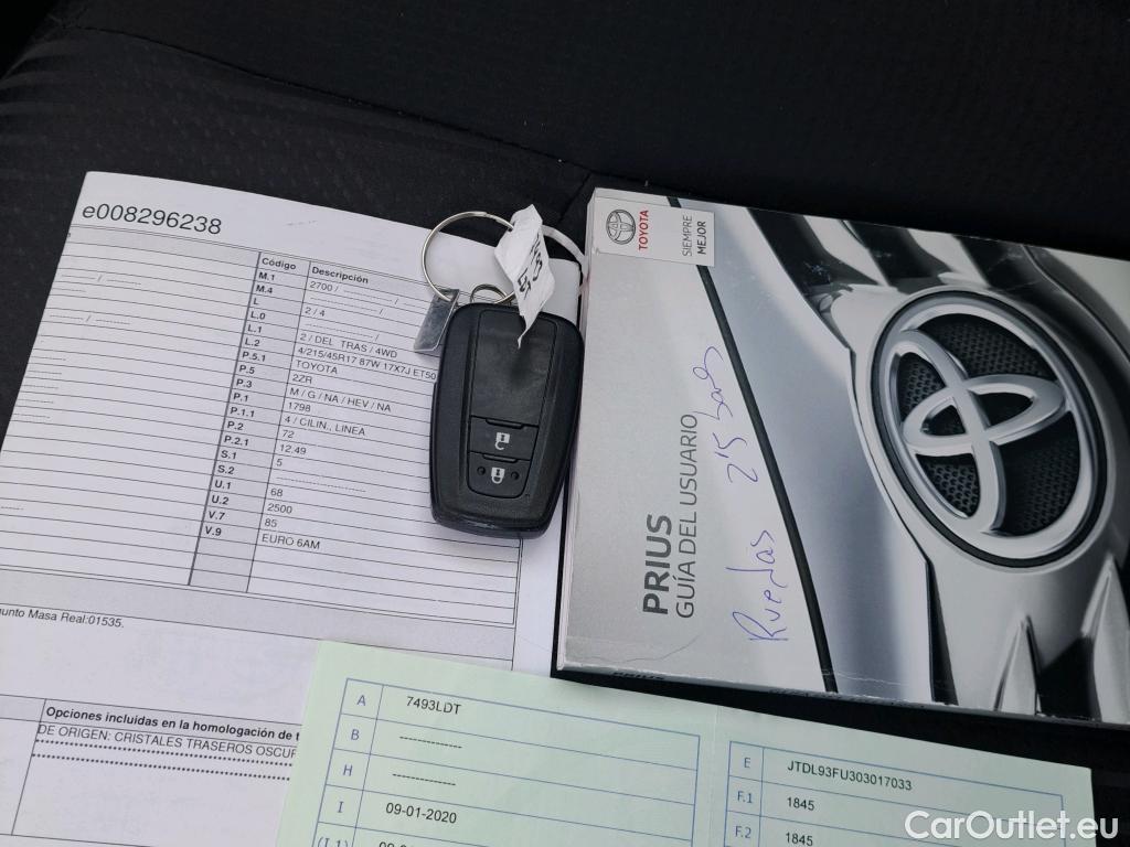  Toyota  Prius TOYOTA  / 2018 / 5P / berlina con portón 1.8  AWD-i #2