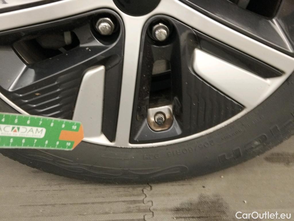  KIA  Niro KIA  / 2019 / 5P / crossover 1.6 GDi HEV 104kW (141CV) Drive #4