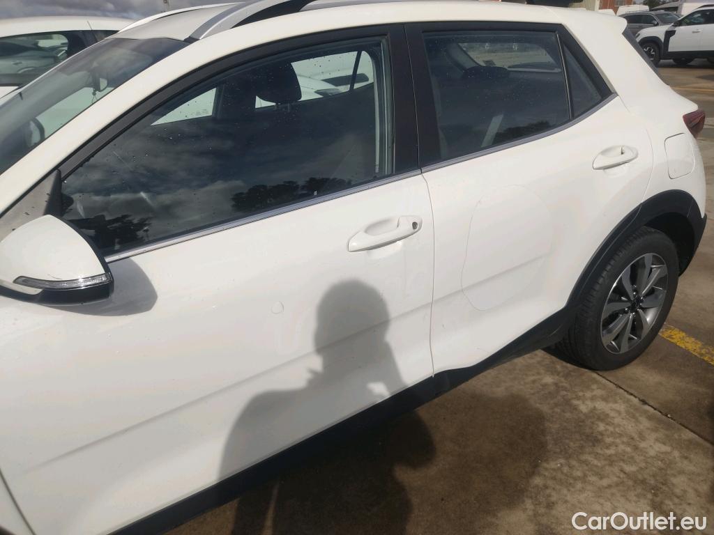  KIA  STONIC KIA  / 2017 / 5P / todoterreno 1.0 T-GDi 88kW (120CV) MHEV iMT Drive #8