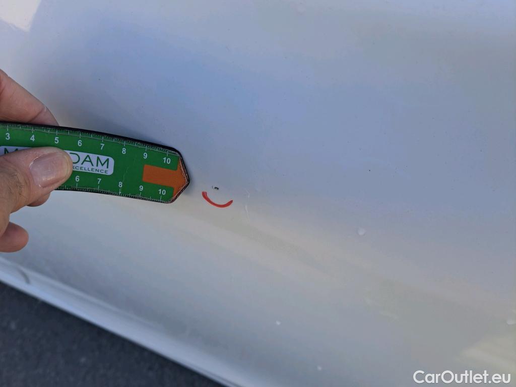  Toyota  Prius TOYOTA  / 2018 / 5P / berlina con portón 1.8  AWD-i #43