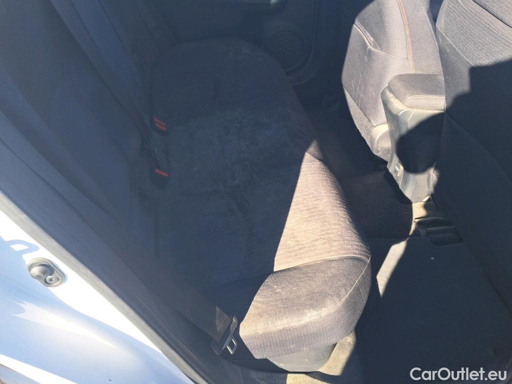  Toyota  Prius TOYOTA  / 2018 / 5P / berlina con portón 1.8  AWD-i #15