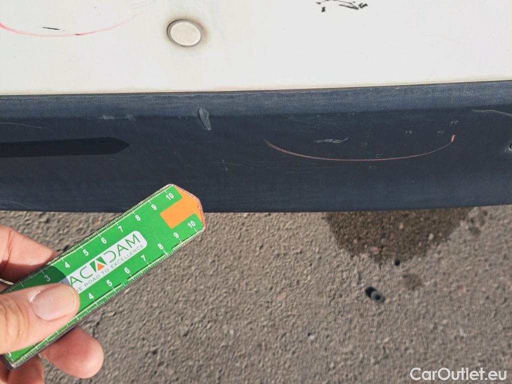  Toyota  Prius TOYOTA  / 2018 / 5P / berlina con portón 1.8  AWD-i #22