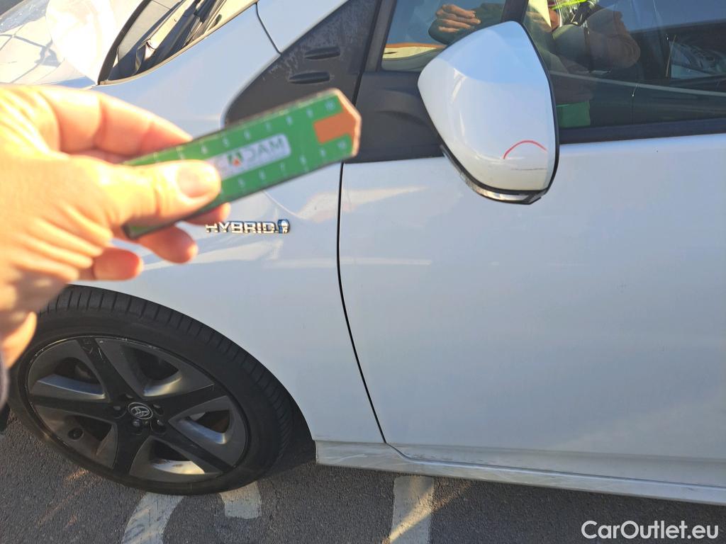  Toyota  Prius TOYOTA  / 2018 / 5P / berlina con portón 1.8  AWD-i #48