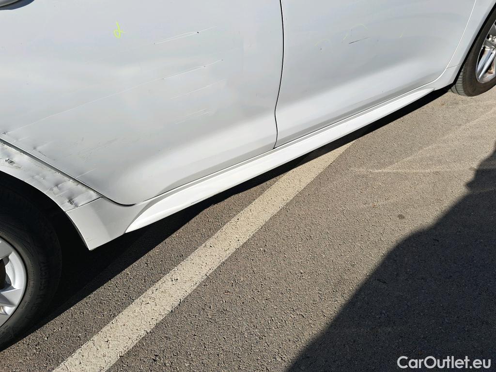  Toyota  Corolla TOYOTA  1.8 125H ACTIVE TECH E-CVT #18