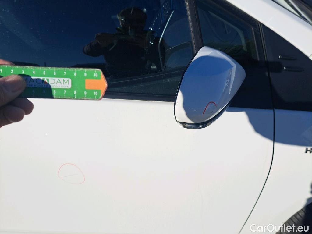  Toyota  Prius TOYOTA  / 2018 / 5P / berlina con portón 1.8  AWD-i #50