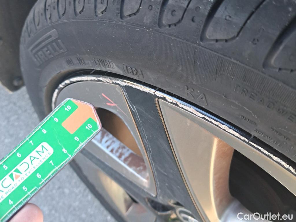  Toyota  Prius TOYOTA  / 2018 / 5P / berlina con portón 1.8  AWD-i #20