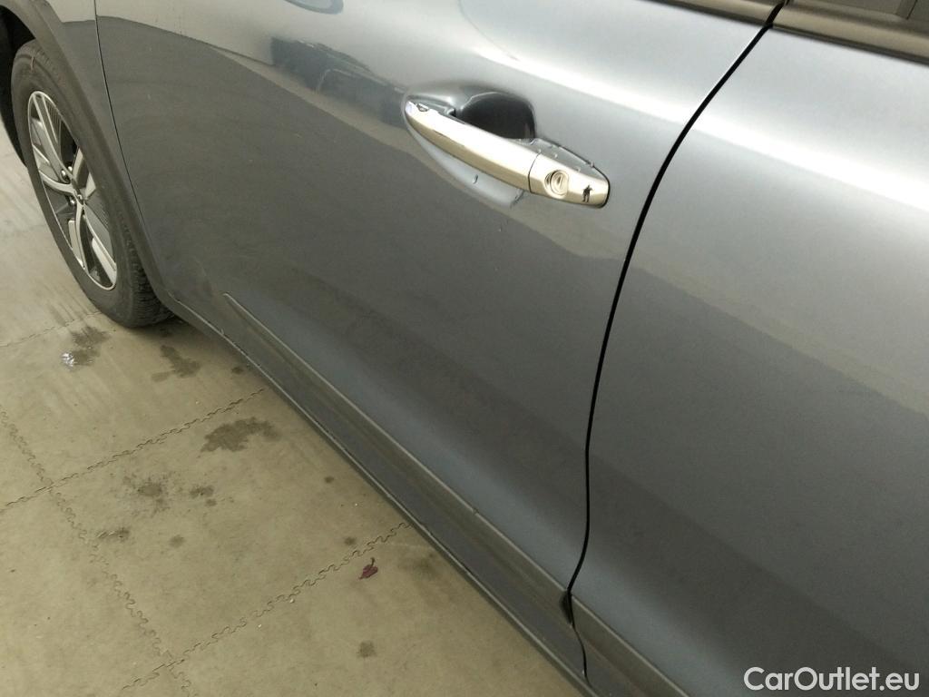  KIA  Niro KIA  / 2019 / 5P / crossover 1.6 GDi HEV 104kW (141CV) Drive #25