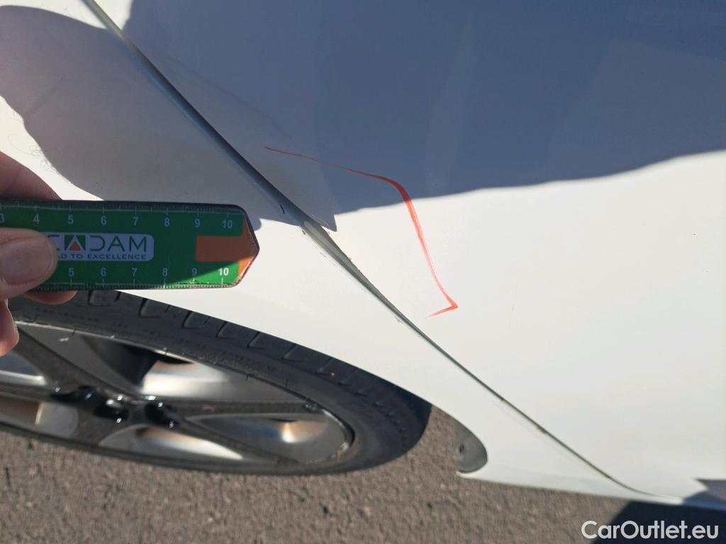  Toyota  Prius TOYOTA  / 2018 / 5P / berlina con portón 1.8  AWD-i #9