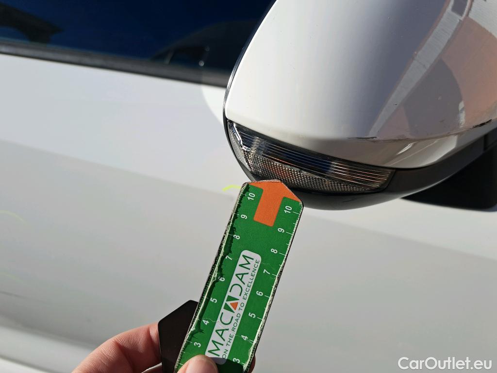  Toyota  Corolla TOYOTA  1.8 125H ACTIVE TECH E-CVT #46