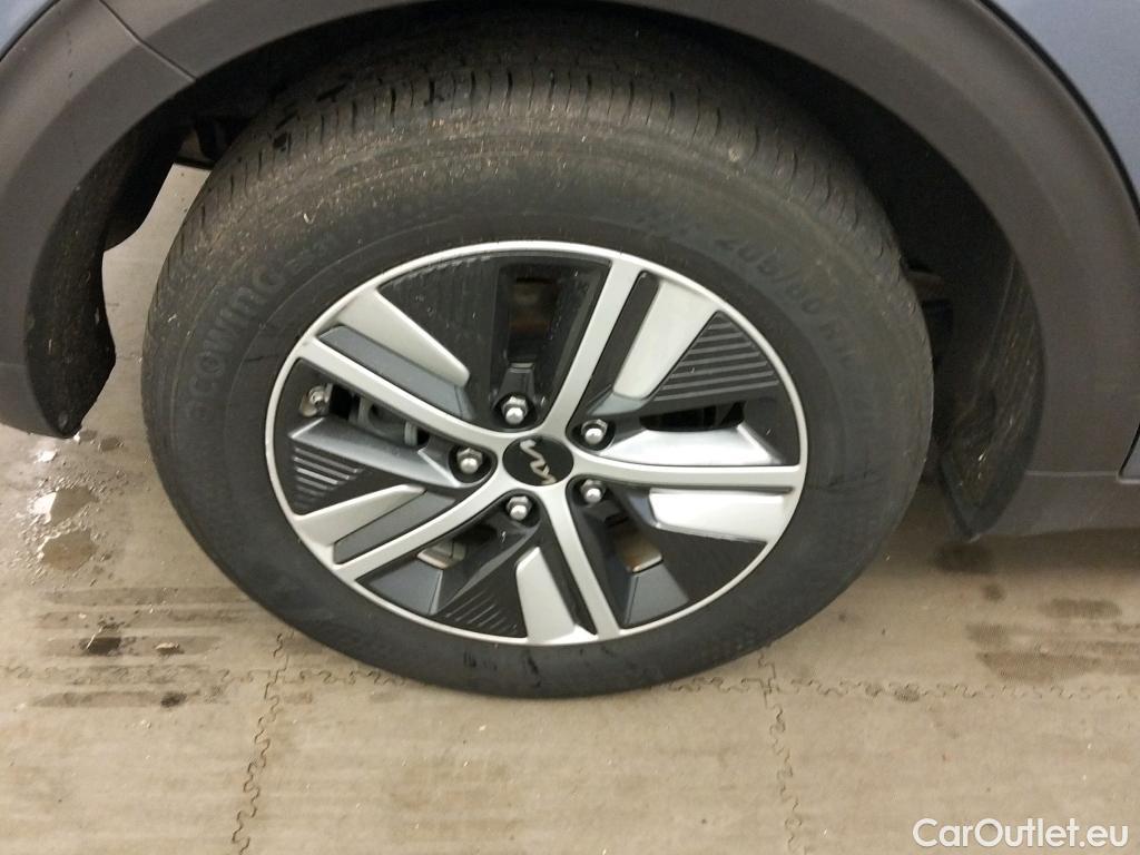  KIA  Niro KIA  / 2019 / 5P / crossover 1.6 GDi HEV 104kW (141CV) Drive #31
