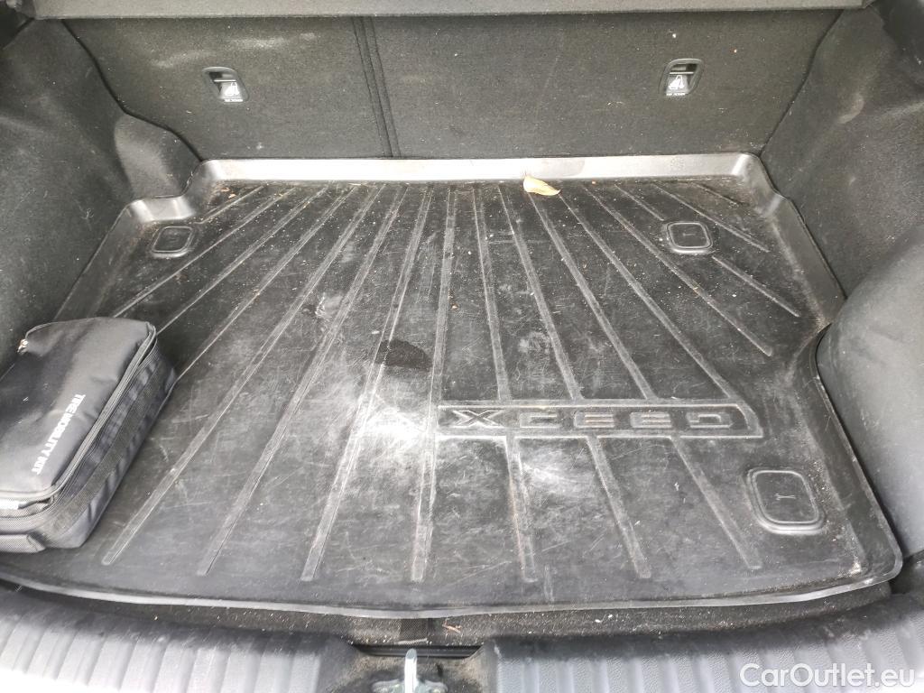  KIA  XCeed KIA  / 2019 / 5P / todoterreno 1.6 GDi PHEV 104kW (141CV) eTech #1