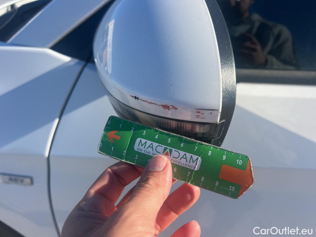  Hyundai  Tucson HYUNDAI  / 2018 / 5P / todoterreno 1.6 CRDI 85kW (116CV) 48V SLE 4X2(SP)(SL) #12