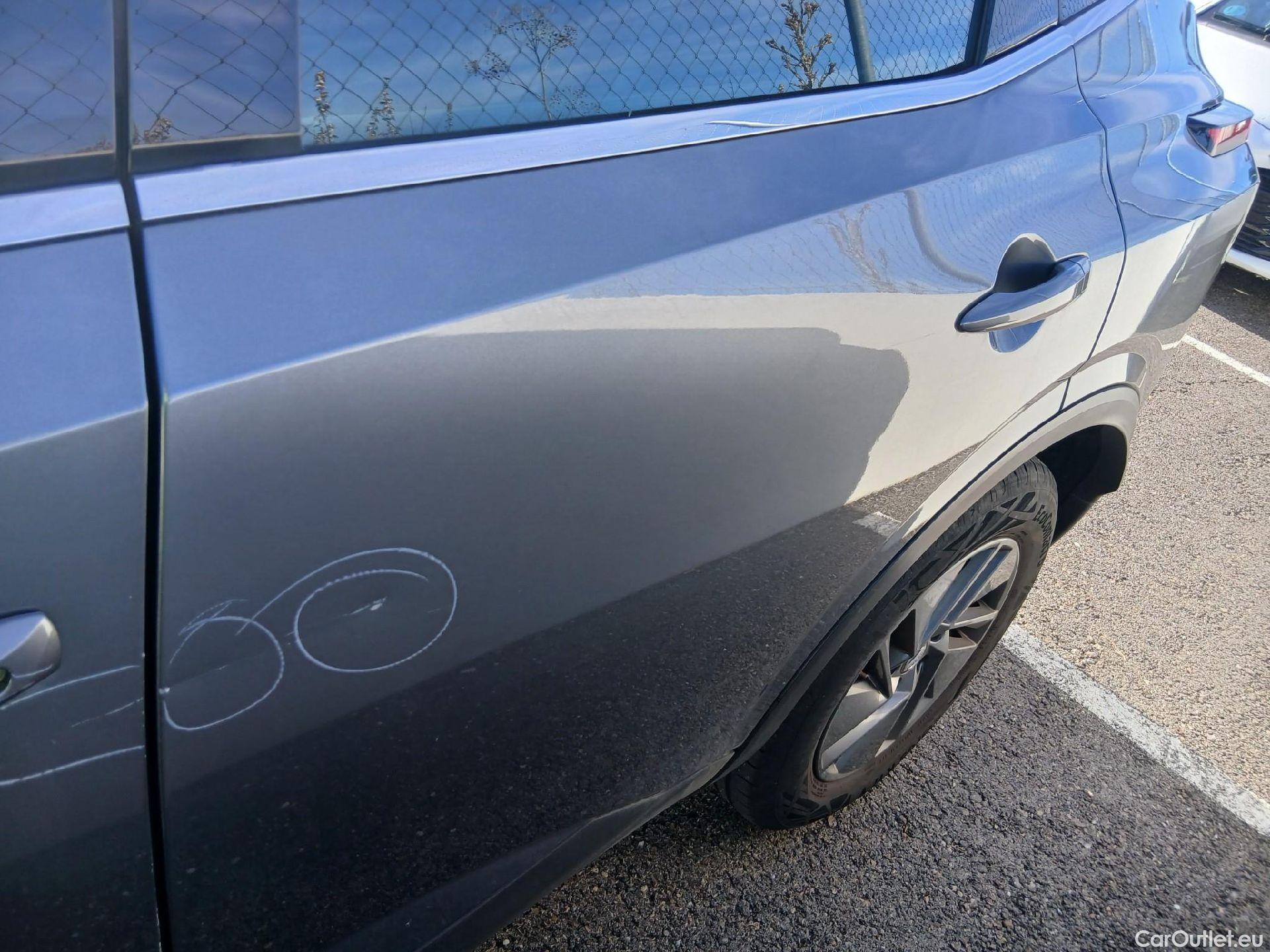  Nissan  Qashqai NISSAN  / 2021 / 5P / todoterreno DIG-T 116kW (158CV) mHEV Xtronic Acenta (AC) #18