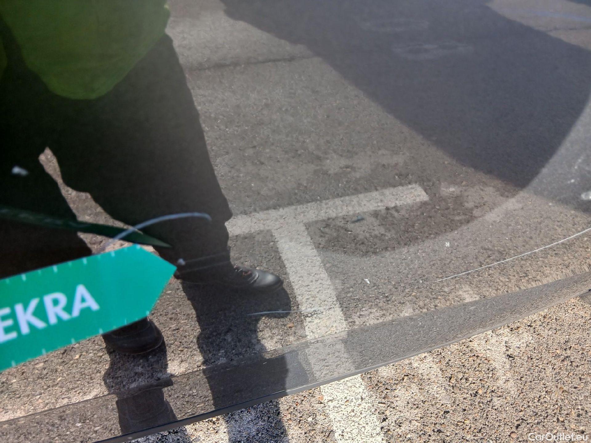  Nissan  Qashqai NISSAN  / 2021 / 5P / todoterreno DIG-T 116kW (158CV) mHEV Xtronic Acenta (AC) #36