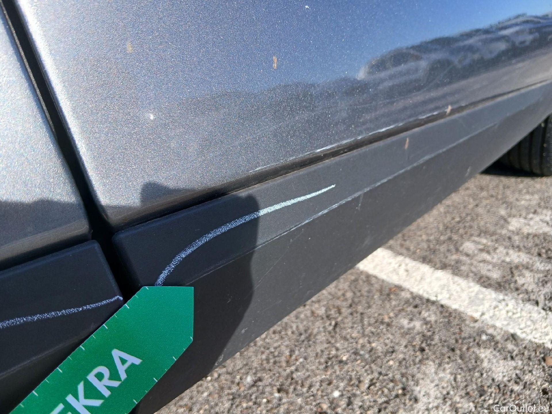  Nissan  Qashqai NISSAN  / 2021 / 5P / todoterreno DIG-T 116kW (158CV) mHEV Xtronic Acenta (AC) #34