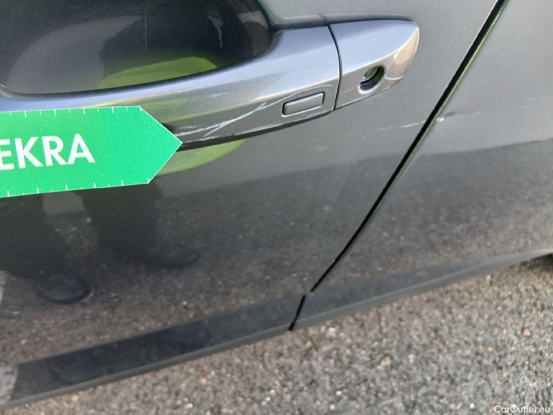  Nissan  Qashqai NISSAN  / 2021 / 5P / todoterreno DIG-T 116kW (158CV) mHEV Xtronic Acenta (AC) #16