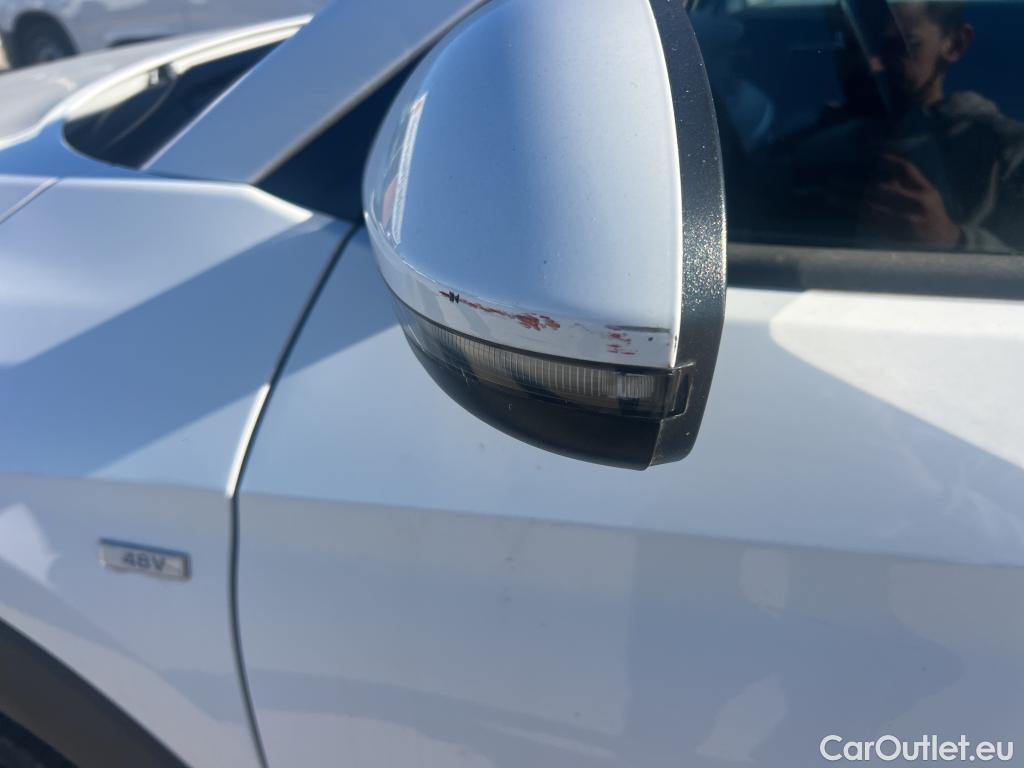  Hyundai  Tucson HYUNDAI  / 2018 / 5P / todoterreno 1.6 CRDI 85kW (116CV) 48V SLE 4X2(SP)(SL) #11