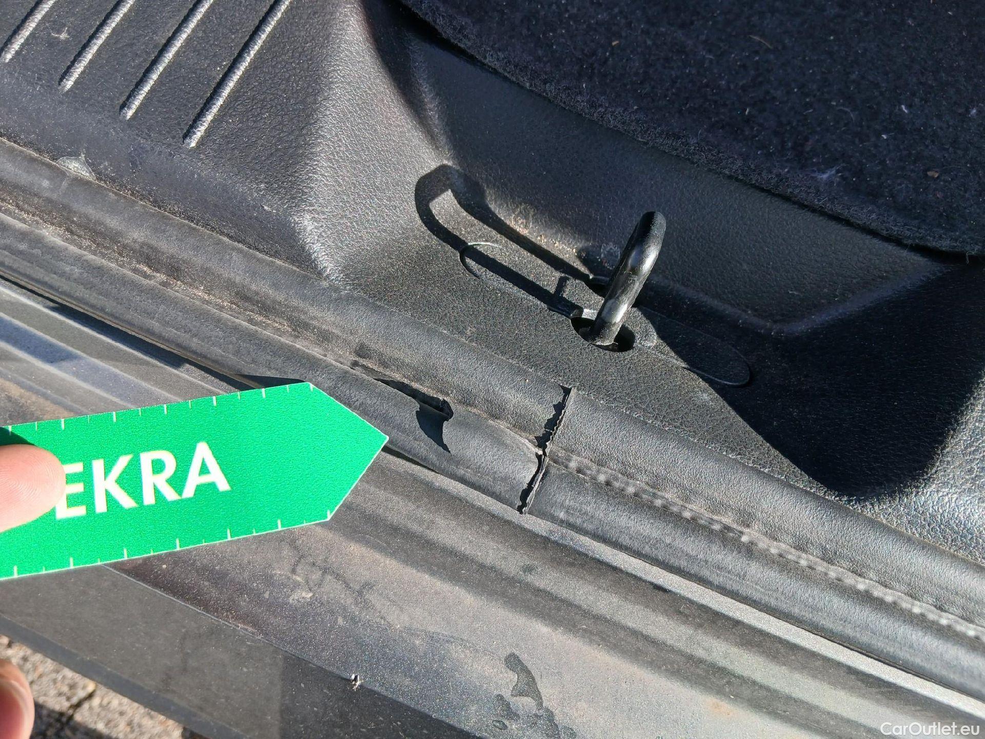  Nissan  Qashqai NISSAN  / 2021 / 5P / todoterreno DIG-T 116kW (158CV) mHEV Xtronic Acenta (AC) #2