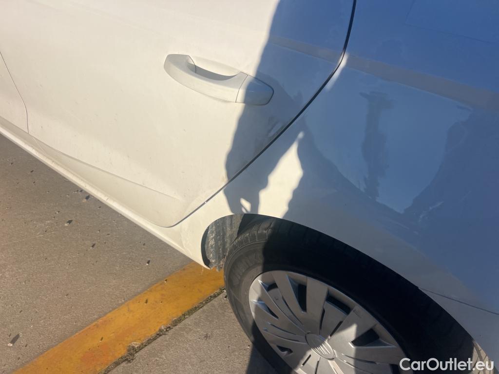  Seat  Ibiza SEAT  / 2017 / 5P / berlina con portón 1.0 MPI 59kW (80CV) Reference Plus(SP) #4