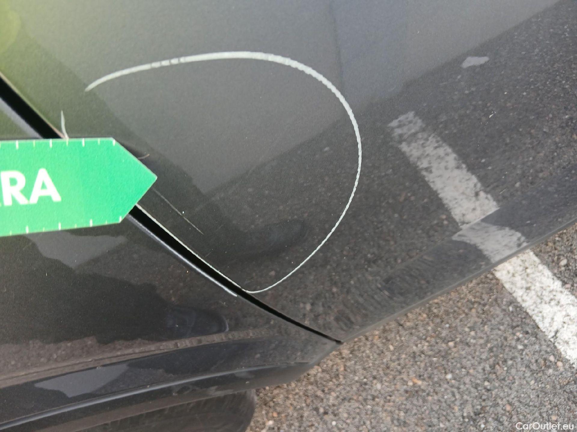  Nissan  Qashqai NISSAN  / 2021 / 5P / todoterreno DIG-T 116kW (158CV) mHEV Xtronic Acenta (AC) #14