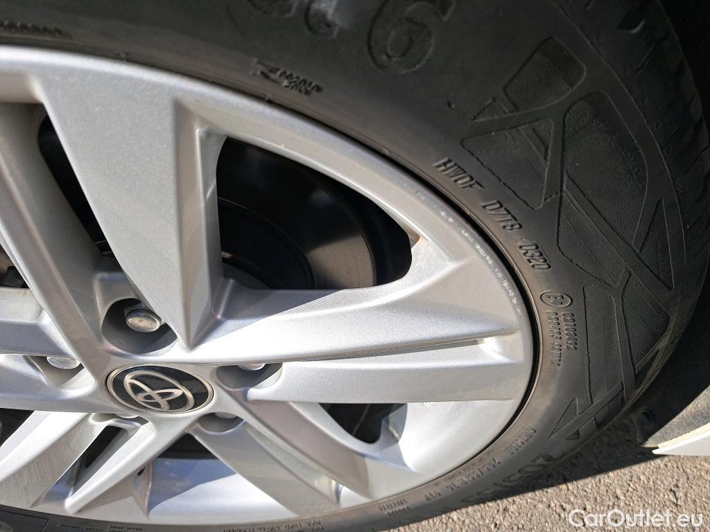  Toyota  Corolla TOYOTA  1.8 125H ACTIVE TECH E-CVT #54