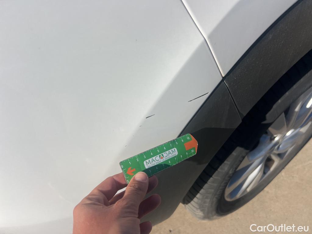  Hyundai  Tucson HYUNDAI  / 2018 / 5P / todoterreno 1.6 CRDI 85kW (116CV) 48V SLE 4X2(SP)(SL) #9