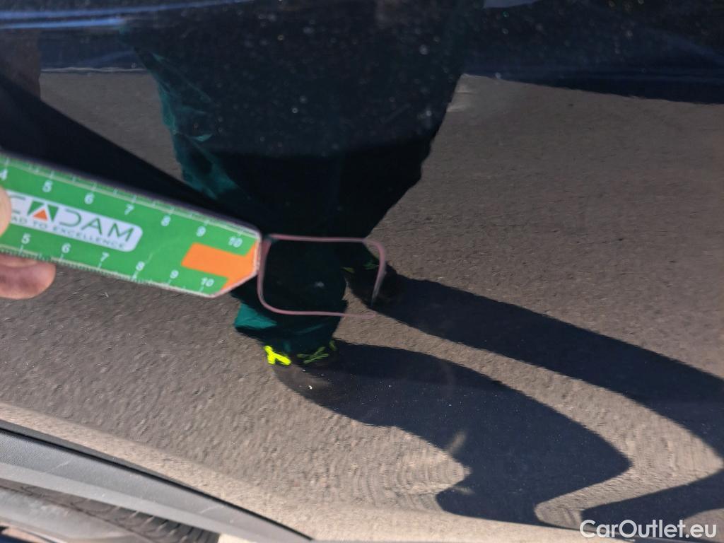  Mercedes  GLA MERCEDES-BENZ  / 2020 / 5P / todoterreno  200 D #31