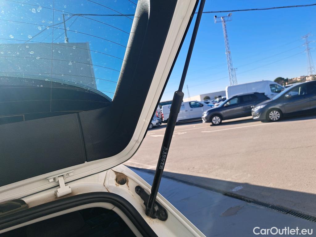  Seat  Leon SEAT Nuevo León / 2020 / 5P / familiar SP 2.0 TDI 85kW Style Go(SP) #17