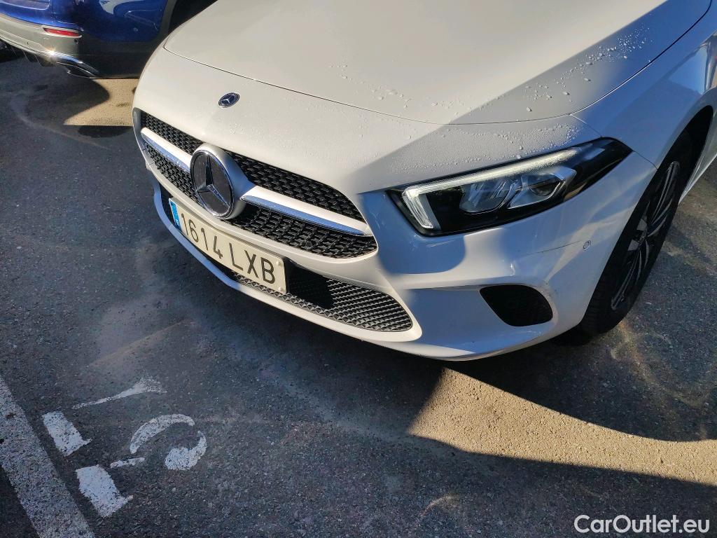  Mercedes  A-Klasse MERCEDES-BENZ Clase A / 2018 / 4P / sedán Sedán A 250 e #20