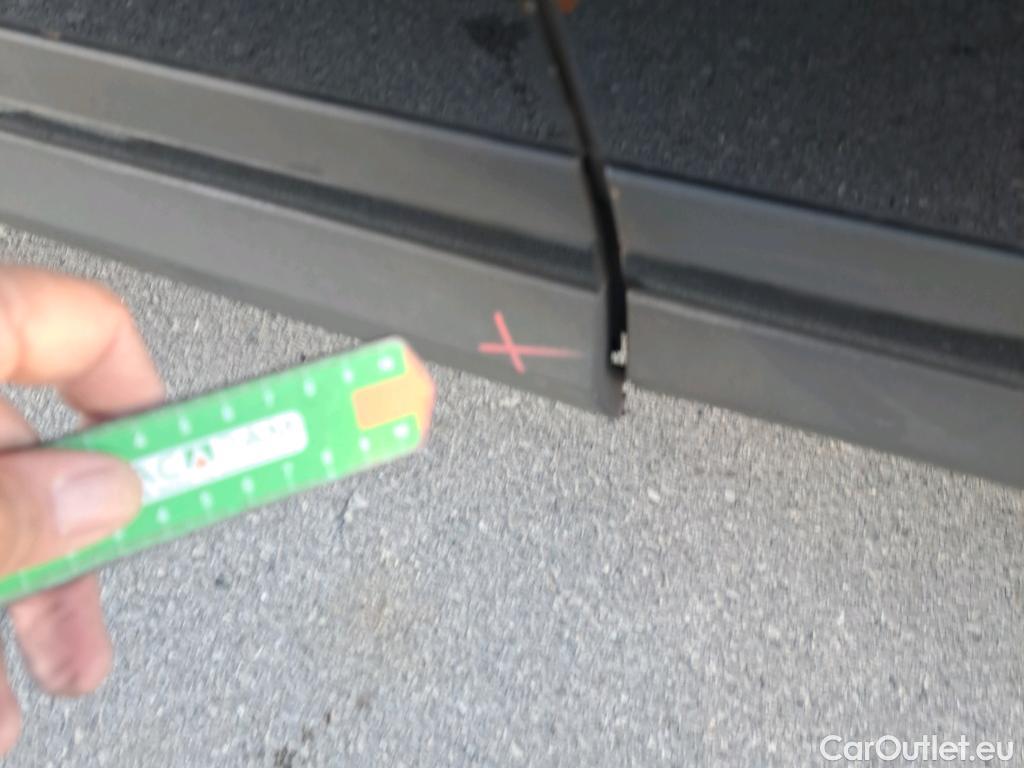  Mercedes  GLA MERCEDES-BENZ  / 2020 / 5P / todoterreno  200 D #35