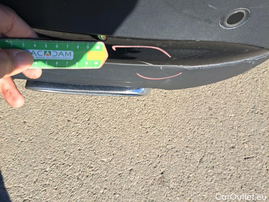  Mercedes  GLA MERCEDES-BENZ  / 2020 / 5P / todoterreno  200 D #37