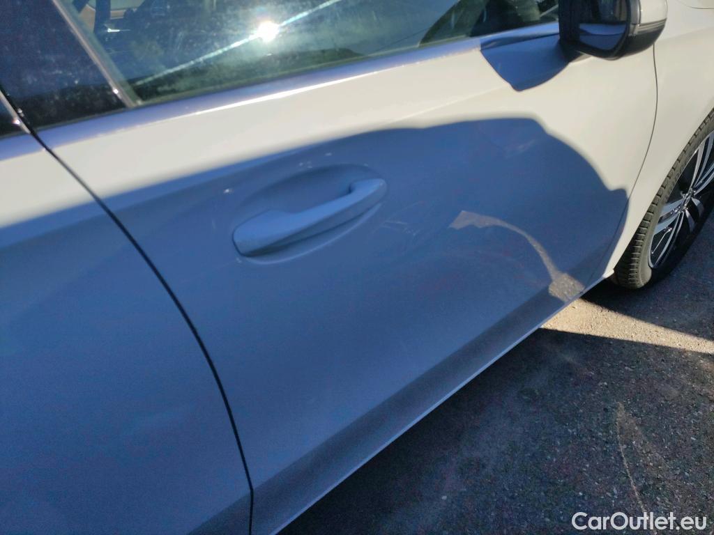  Mercedes  A-Klasse MERCEDES-BENZ Clase A / 2018 / 4P / sedán Sedán A 250 e #11