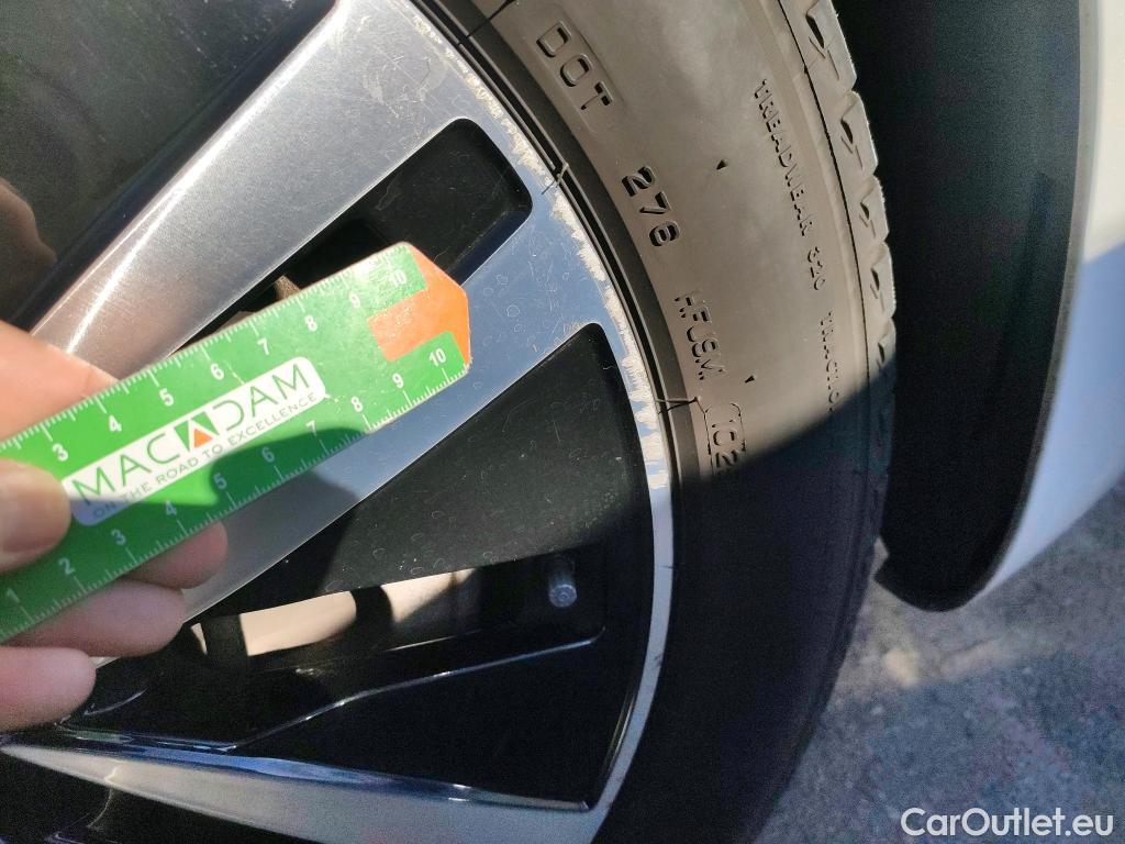  Mercedes  A-Klasse MERCEDES-BENZ Clase A / 2018 / 4P / sedán Sedán A 250 e #8