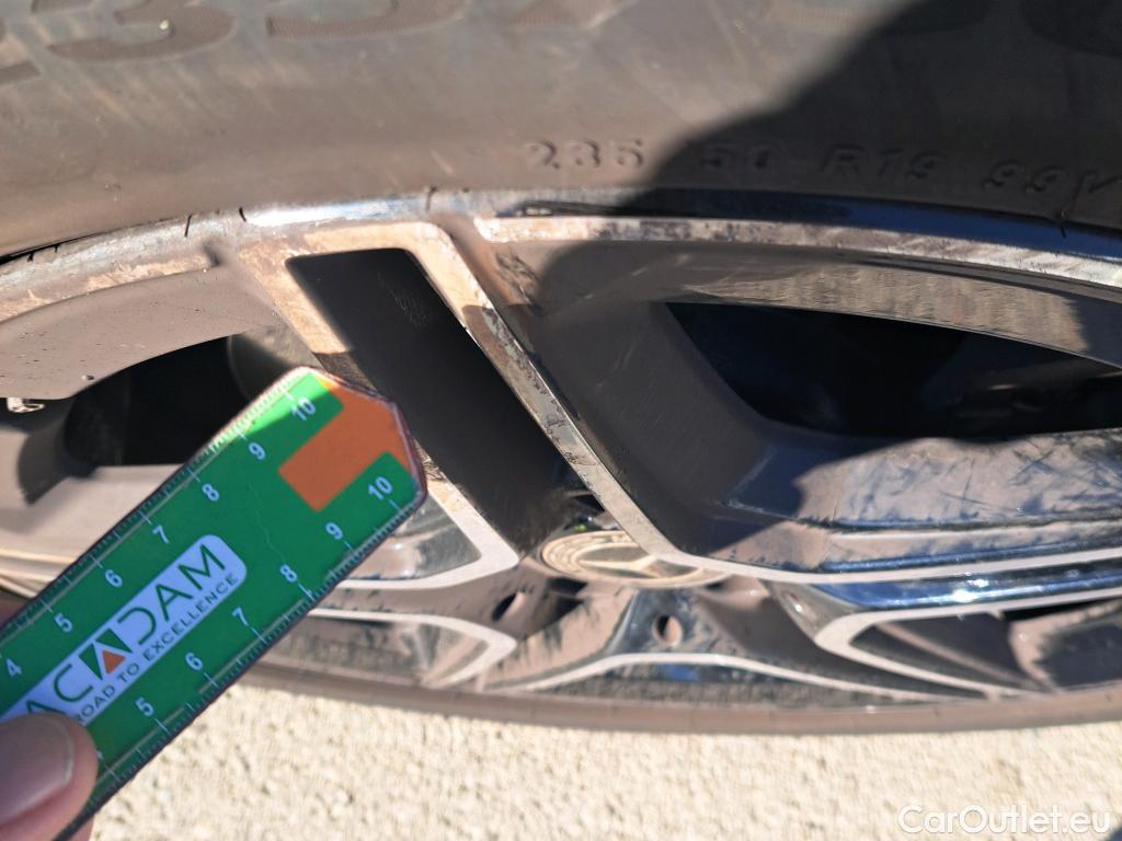  Mercedes  GLA MERCEDES-BENZ  / 2020 / 5P / todoterreno  200 D #6