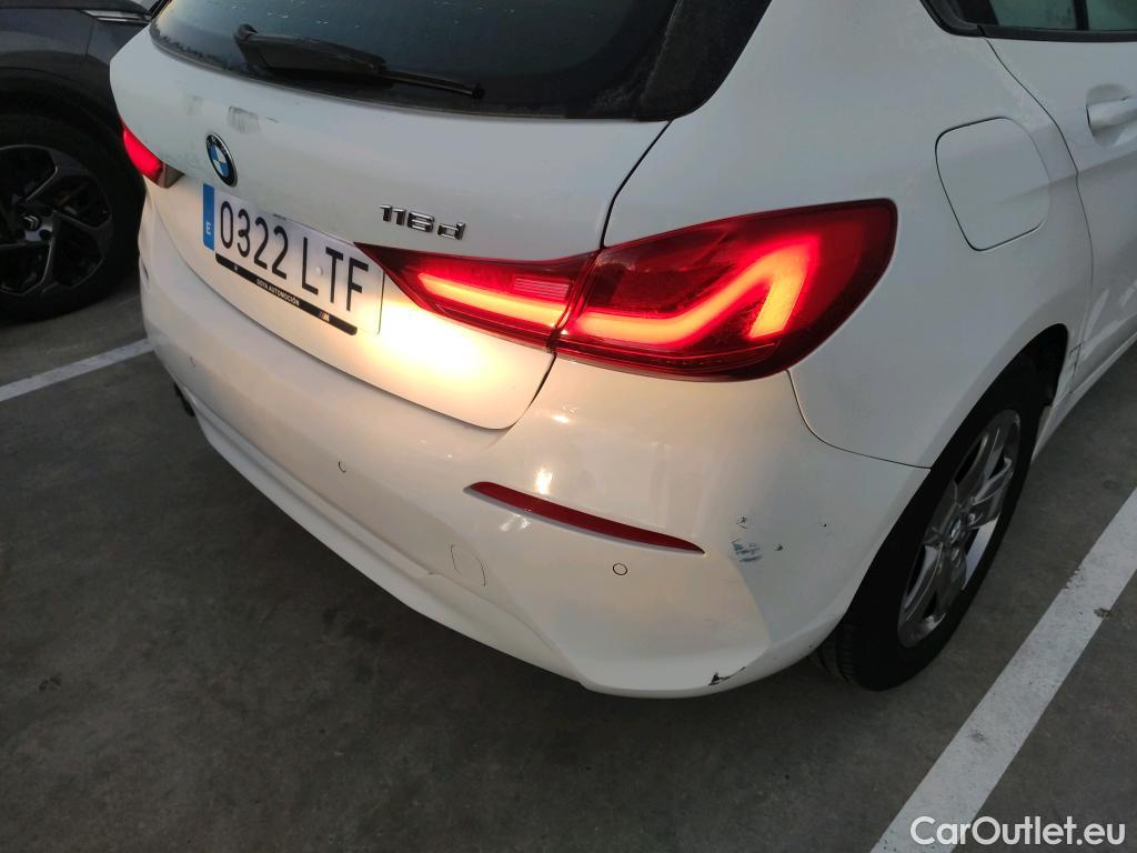  Bmw  Serie 1 BMW  / 2019 / 5P / berlina con portón 116d #26