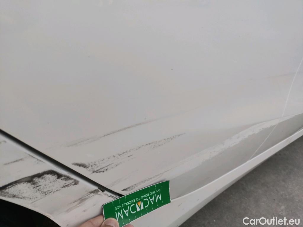  Bmw  Serie 1 BMW  / 2019 / 5P / berlina con portón 116d #13